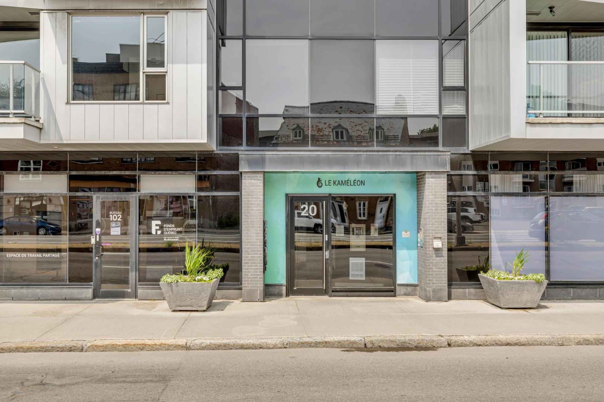 Initial / Wave + Parking / Centre-Ville De Quebec エクステリア 写真